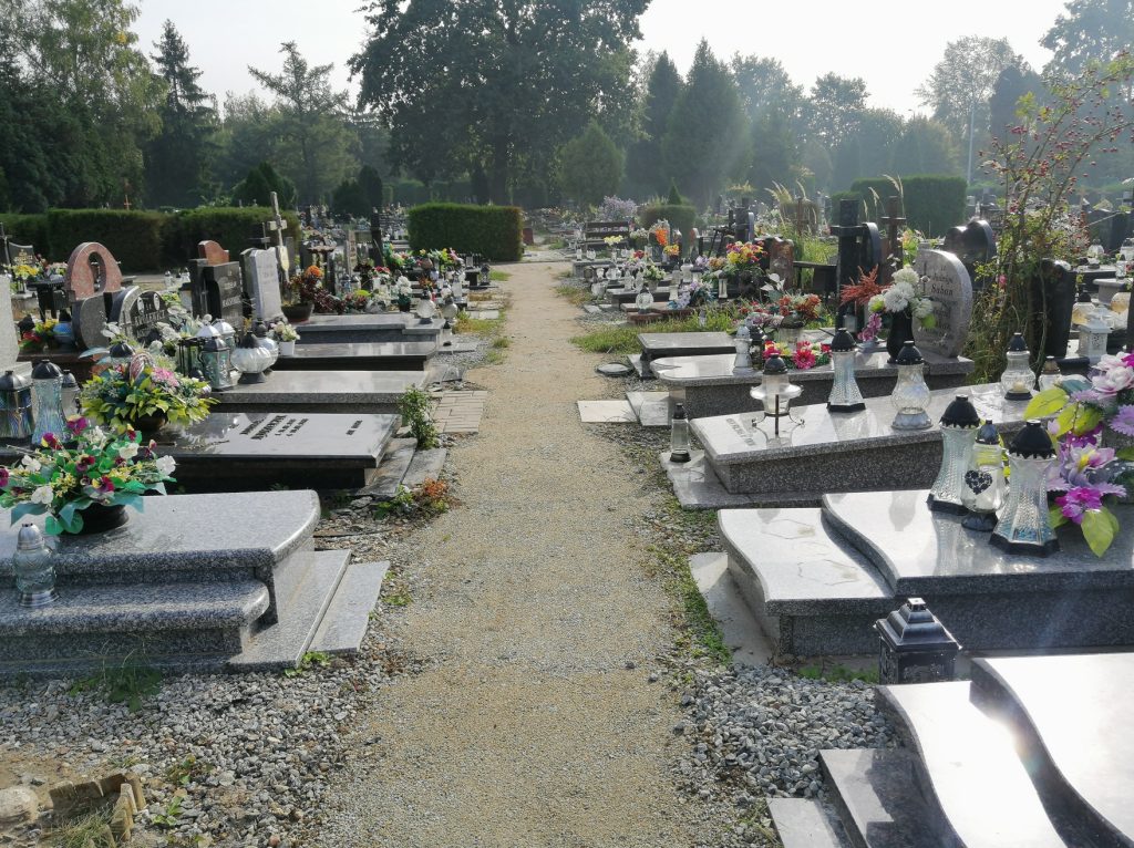 Cmentarz Pawłowice - Po montażu odwodnienia